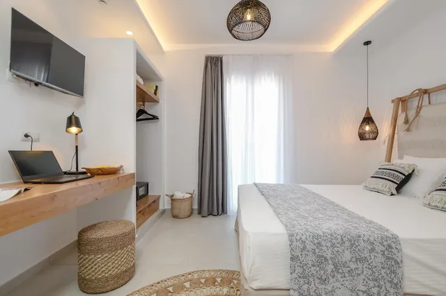 جناح سوبيريور بسريرين كوين بإطلالة على البحر بغرفتي نوم بمسبح خاص، Sea & Olives Holiday Villas 8/10
