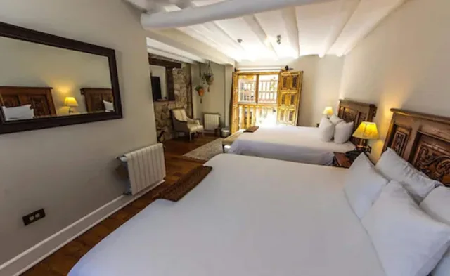 Suite, 1 King and 1 Single Beds, ANTIGUA CASONA SAN BLAS 4/10