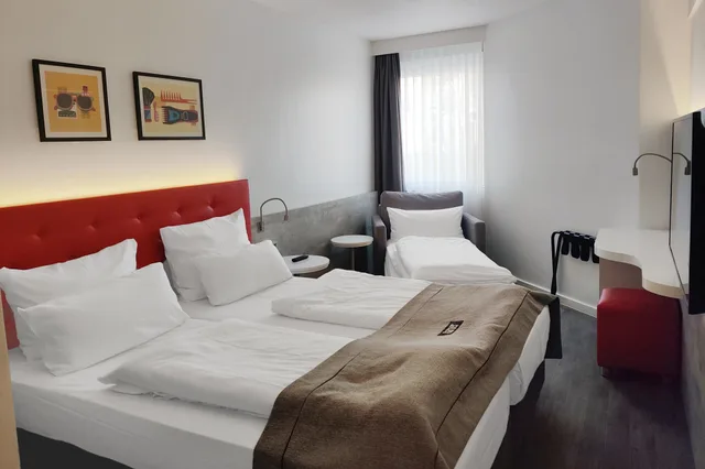 غرفة قياسية بسريرين منفصلين مع أريكة، Select Hotel Wiesbaden City 2/5