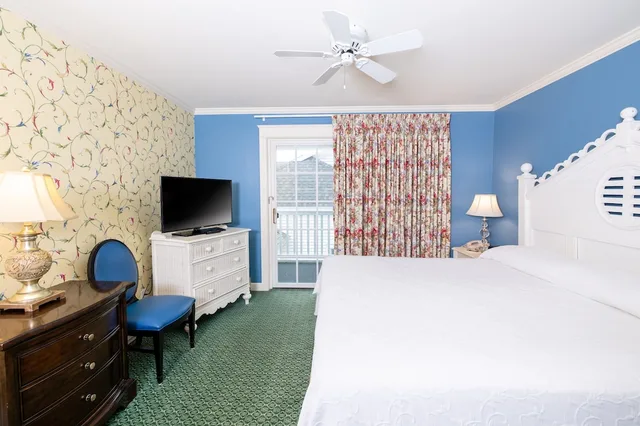 غرفة بسرير كينج بشرفة، Harbour View Inn 6/10
