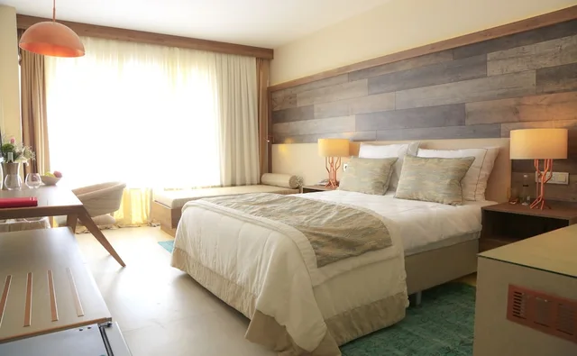 غرفة سوبيريور مزدوجة بإطلالة على الحديقة، Design Plus Seya Beach Hotel 1/5