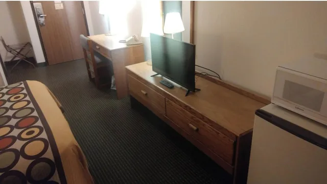 جناح بسرير كوين، Wautoma Inn by OYO Near Airport WI 73 7/7