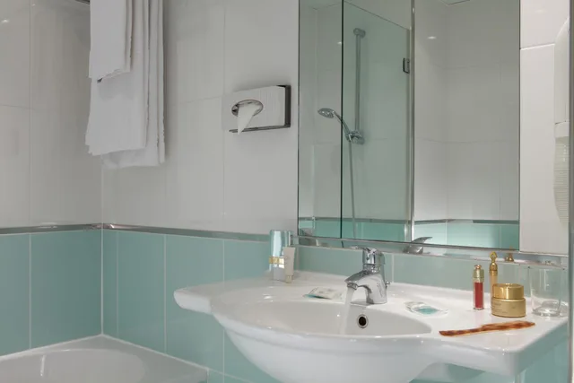 غرفة كلاسيكية مفردة، Espace Champerret 3/7