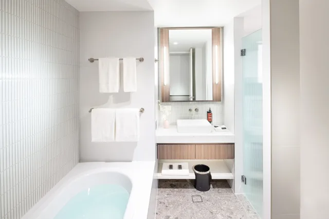 Premier Two Bedroom Suite, Majestic M Suites 2/3