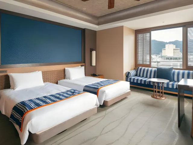 Club, Deluxe, Twin Beds, City Side, Corner، Oriental Hotel 2/2