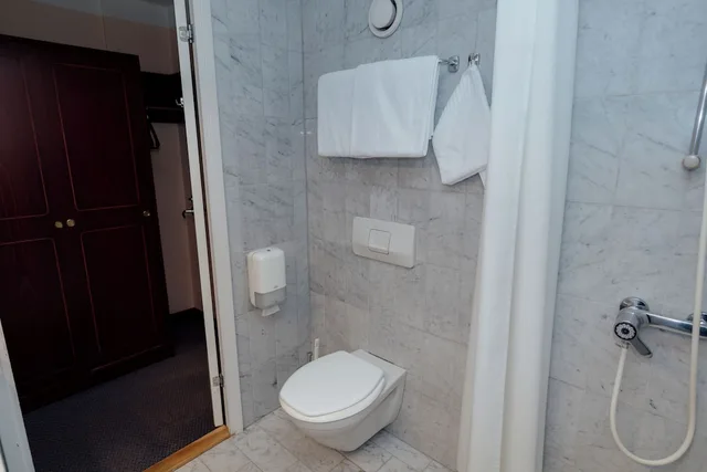 غرفة عائلية بسرير كوين مع أريكة، Klaekken Hotell 5/6