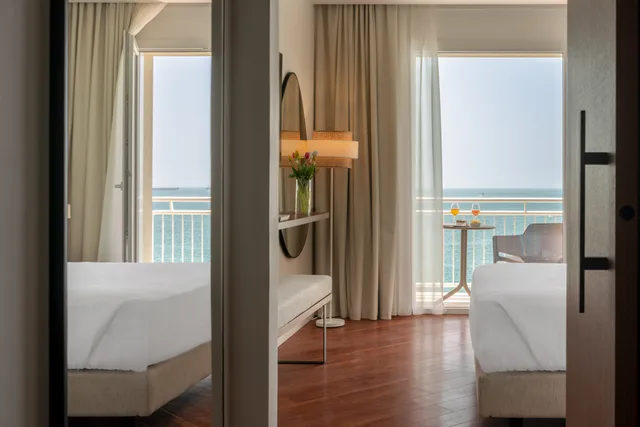 Superior, Double Bed, Sea View, Hotel Delfino Taranto 2/3