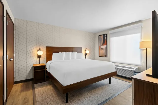 1 Bedroom, Suite, King Bed, Everhome Suites Chandler Phoenix Fashion Center 2/5