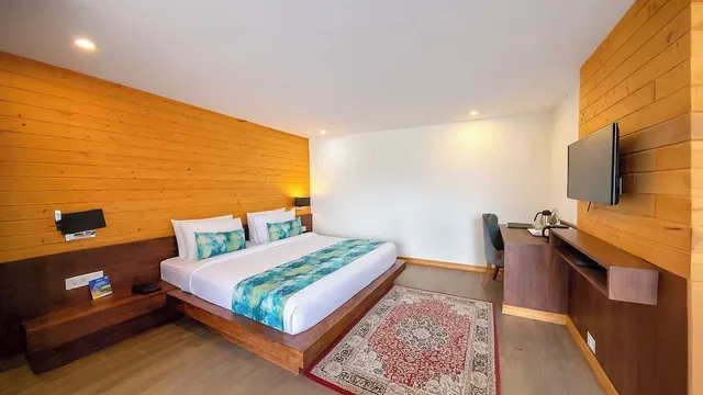 Deluxe, Suite, Double Bed, Yashshree Sanderling 1/10