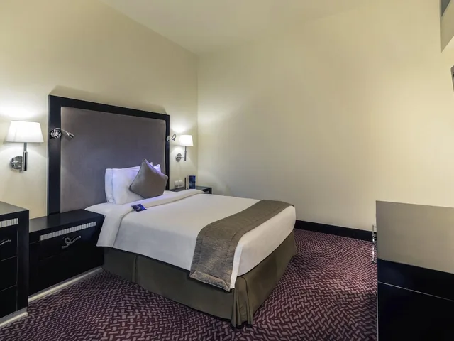 Standard, Queen Bed, Mercure Gold Hotel Jumeirah By Accor 5/10