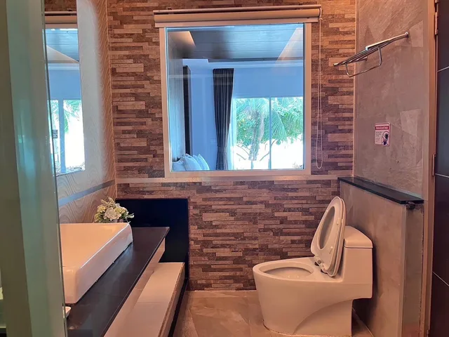 Luxury, Double Bed, Beach Front, with Pool، Phi Phi Cliff Beach Resort 10/10