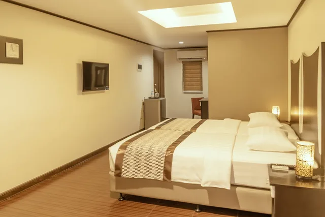 Superior, Twin Beds, Casa Bocobo Hotel 1/3
