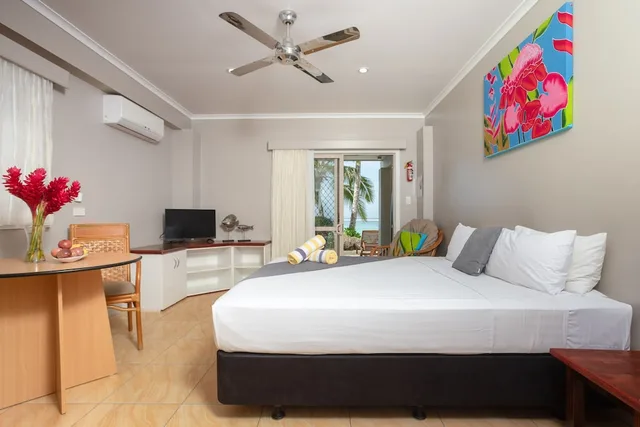 Studio, King Bed, Beach Front، Moana Sands Beachfront Villas 4/10