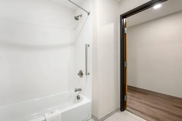 Upgrade, Efficiency, Suite, King Bed، Quality Inn Midland TX 6/6