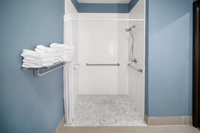 No, Suite, 2 Queen Beds, Sofa, Accessible, Hawthorn Extended Stay by Wyndham College Station South 4/4