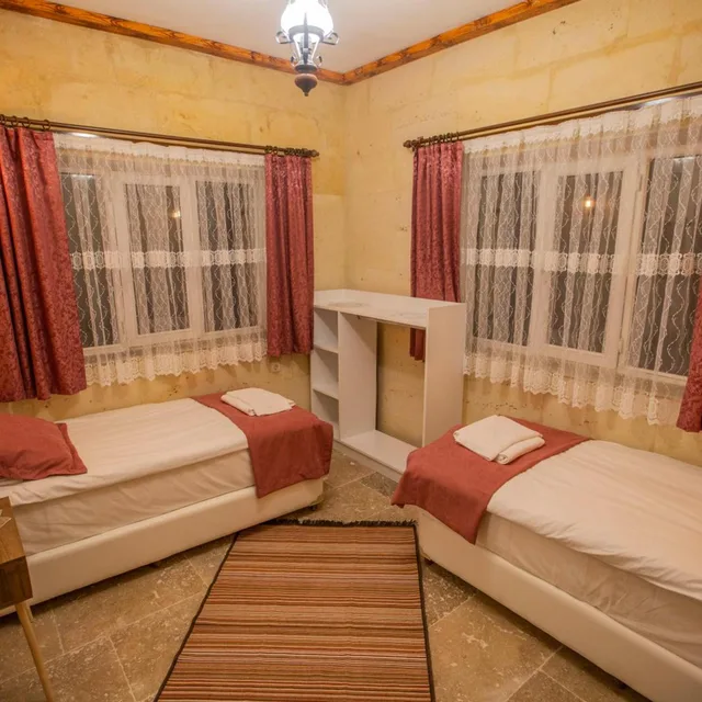 جناح عائلي، Capiedra Hotel 3/10