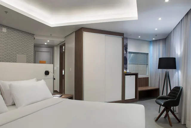 Master, Suite, Street View، Master Porto Alegre (ex. Holiday Inn Porto Alegre) 4/4