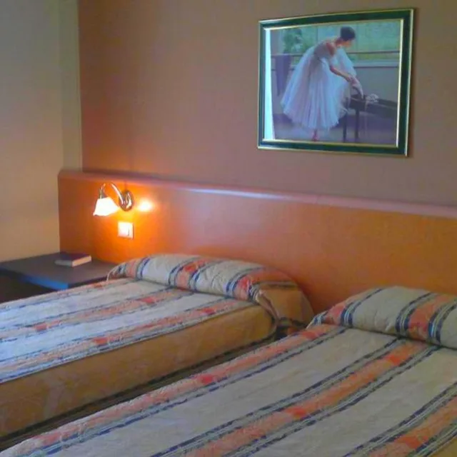 غرفة بسريرين منفصلين، Hotel Riviera 4/7