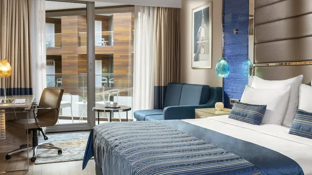 غرفة بريميوم بسرير كينج، Crowne Plaza Istanbul - Florya 6/10