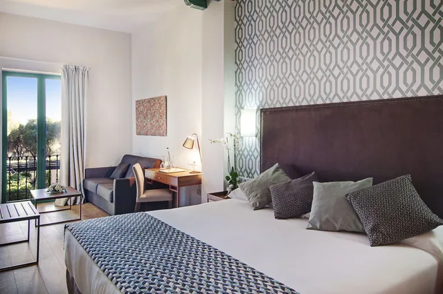 جناح جونيور بسرير كوين مع أريكة، Hotel Oromana 3/5