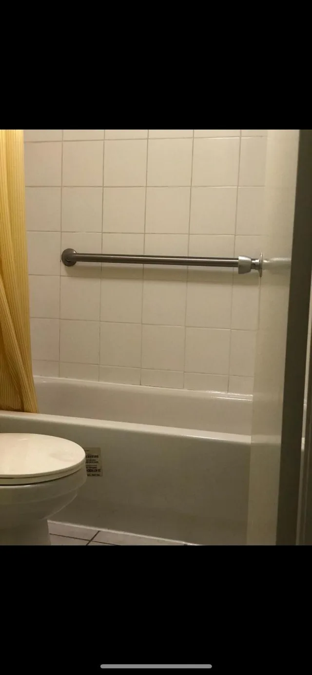 غرفة رباعية بسريرين كوين لذوي الإعاقة، Rodeway Inn Lake Wales - Winter Haven 3/3