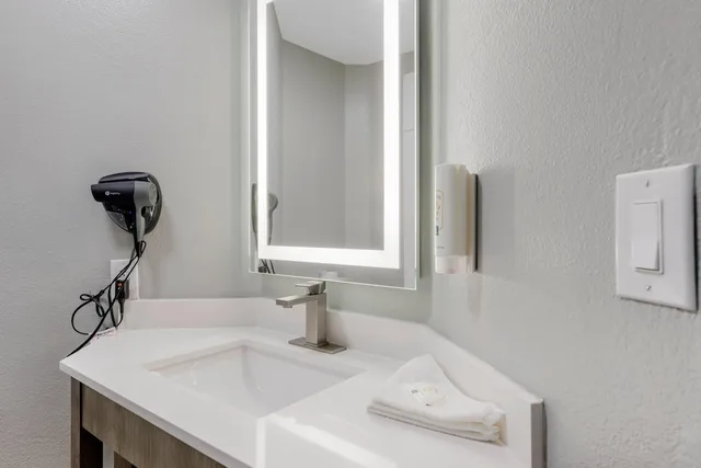 Upgrade, Suite, King Bed, Sofa، Quality Inn Ruidoso NM 4/4