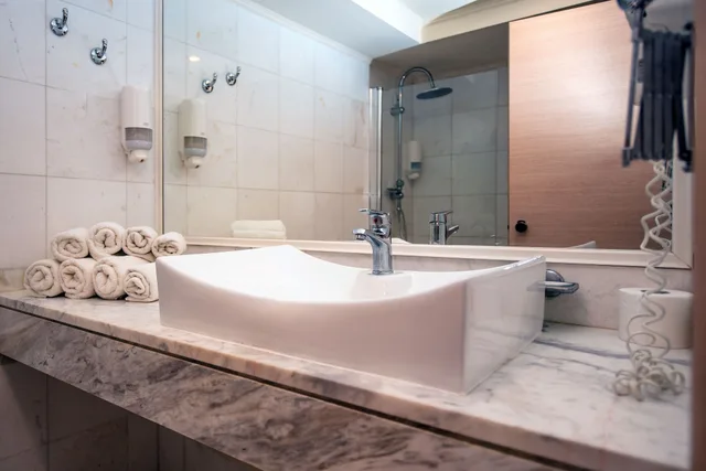 غرفة بسرير مزدوج بإطلالة على الحديقة، Kresten Palace Hotel 8/8