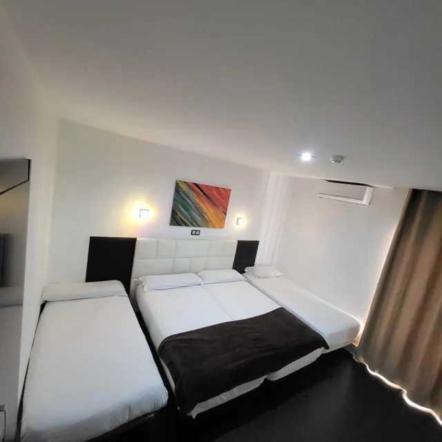 غرفة رباعية بإطلالة على البحر، HOTEL NATURSUN 1/4