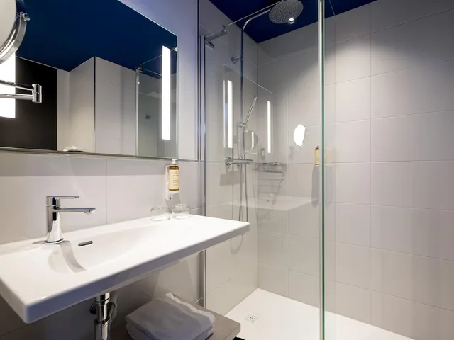Classic, King Bed, City Side, Sofa، Maek Hotel Antwerp Central - Handwritten Collection 3/3