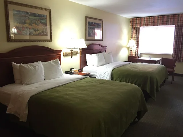 غرفة قياسية بسريرين كوين، Econo Lodge Inn and Suites Eagle Pass, TX 6/10