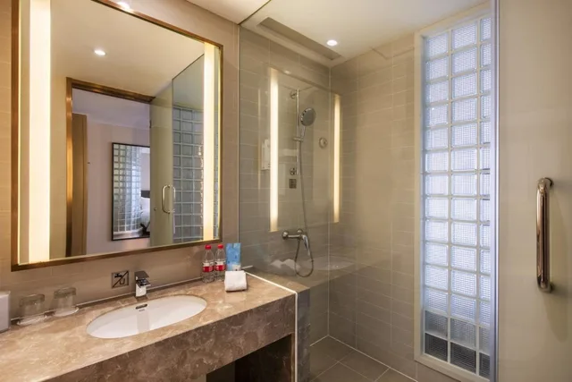 غرفة قياسية بسرير كينج وسرير كوين، HOLIDAY INN EXPRESS SHENYANG GOLDEN CORRIDOR 7/7