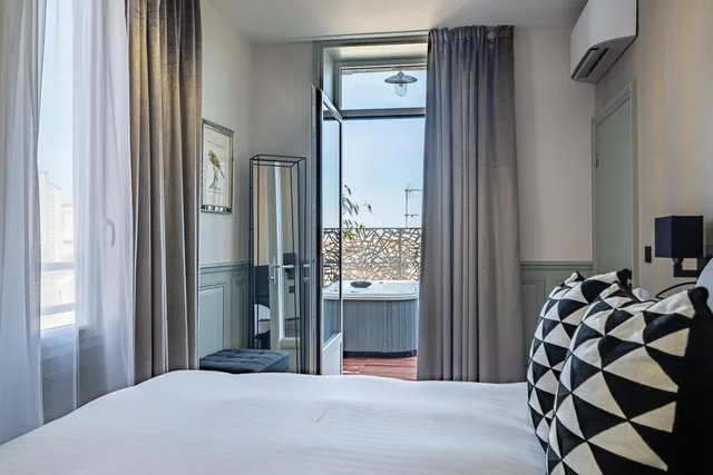 جناح بشرفة، Le Boutique Hotel & Spa 2/4