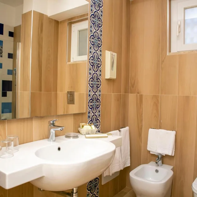 Superior, Double or Twin Bed, Sea View, Pietra Di Luna 4/4