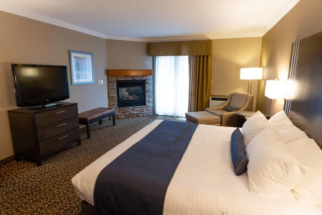 غرفة بسرير كينج، Best Western Plus Fernie Mountain Lodge 3/10