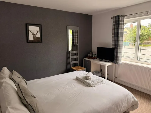 غرفة كلاسيكية بسرير كينج، Burlton Inn 2/8