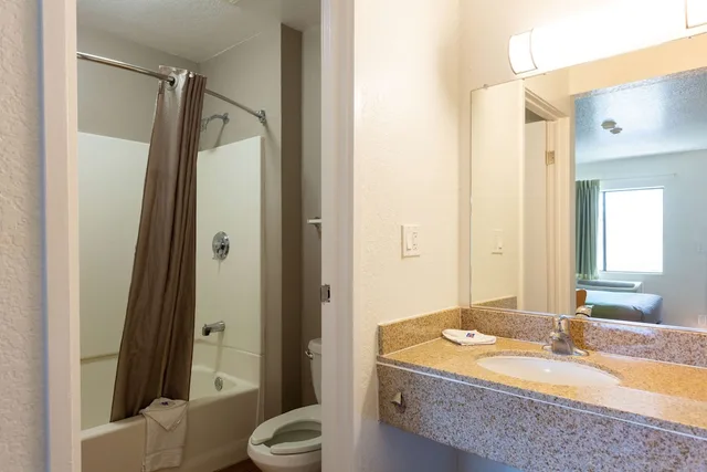 غرفة ديلوكس بسريرين مزدوجين، Motel6 Camp Springs, DC - South Camp Springs 5/6