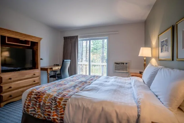غرفة بسرير كوين، Hotel Cheribourg, an Ascend Collection Hotel 1/4