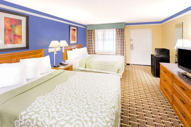 غرفة بسريرين مزدوجين للمدخنين لذوي الإعاقة، Days Inn By Wyndham Little Rock/Medical Center 1/4