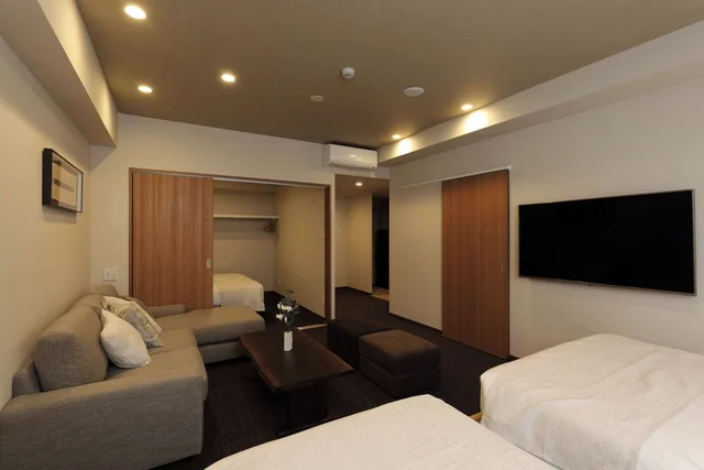 جناح سوبيريور بسرير كوين وسرير فردي بغرفة نوم واحدة بجاكوزي، Randor Residential Hotel Kyoto Suites 6/8