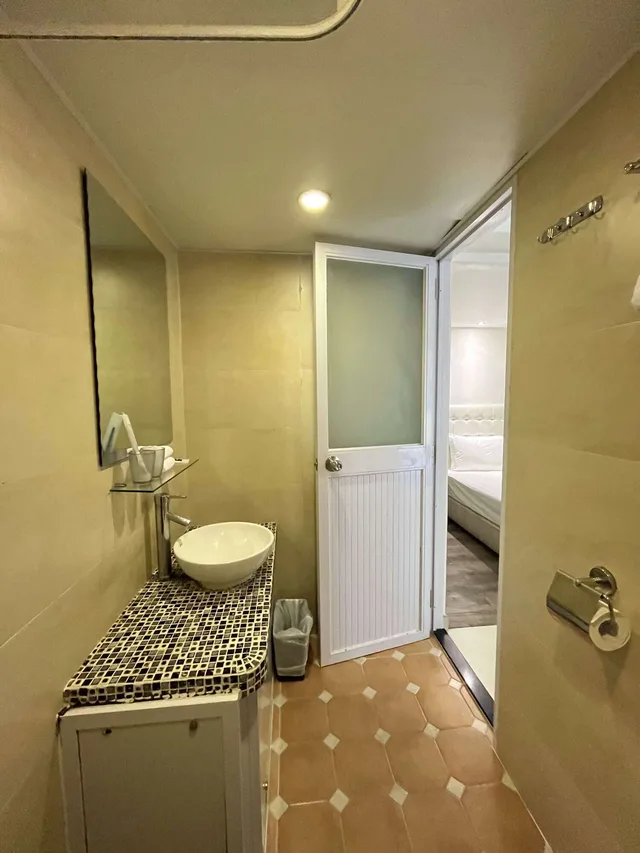 Superior, Double Bed, B&B Cheung Chau 2/2