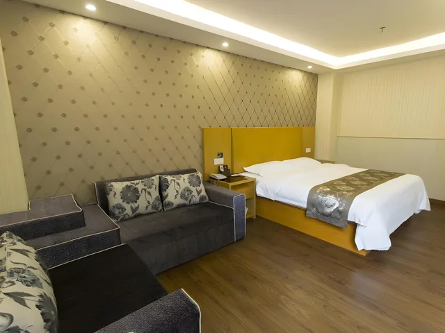 جناح بزنس، Greentree Inn Zhuhai Mingzhu Station Express Hotel 1/2