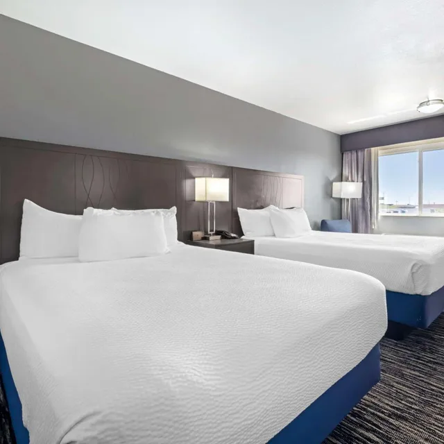 غرفة بسريرين كوين لذوي الإعاقة، Best Western Santa Fe 1/5