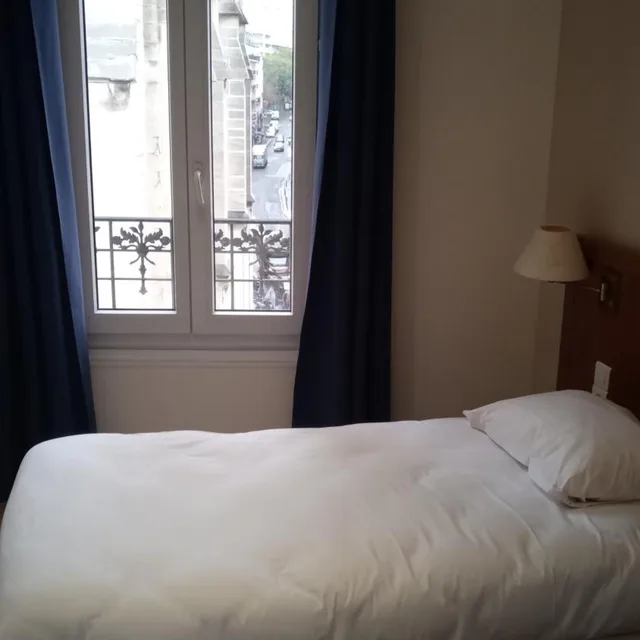 غرفة بسريرين منفصلين، HOTEL DE LA PERDRIX ROUGE 3/8