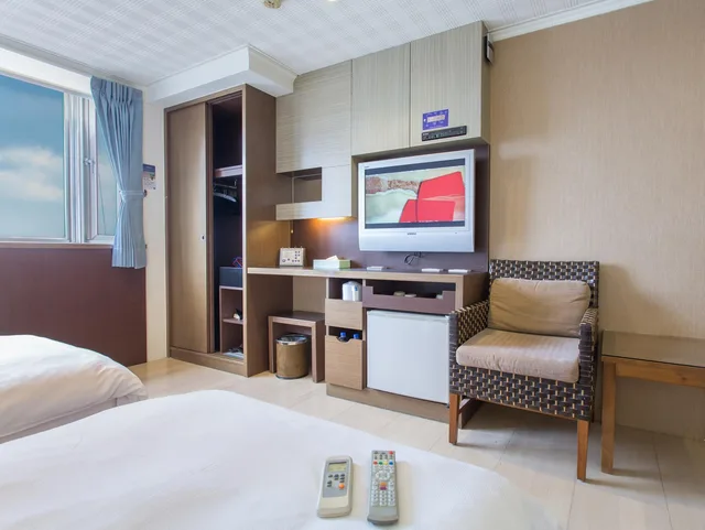 غرفة ثلاثية بسرير مزدوج وسرير فردي، MF Hotel Penghu 3/3