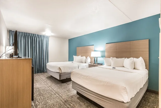 Room, 2 Queen Beds, Pool View, EverSpring Inn and Suites 1/1