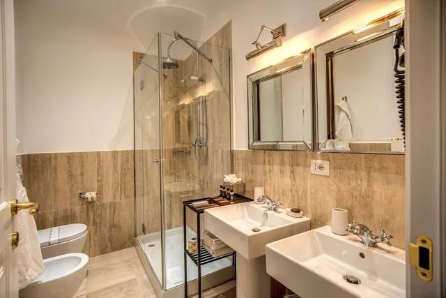 جناح بسرير كينج مع أريكة، The Talent Hotel 2/2