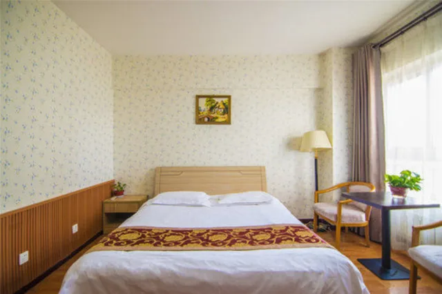 غرفة سوبيريور بسرير كوين، Golden Tree Business Hotel 3/6