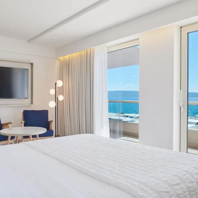 Elegant, King Bed, Sea View، Le Meridien Lav 1/4
