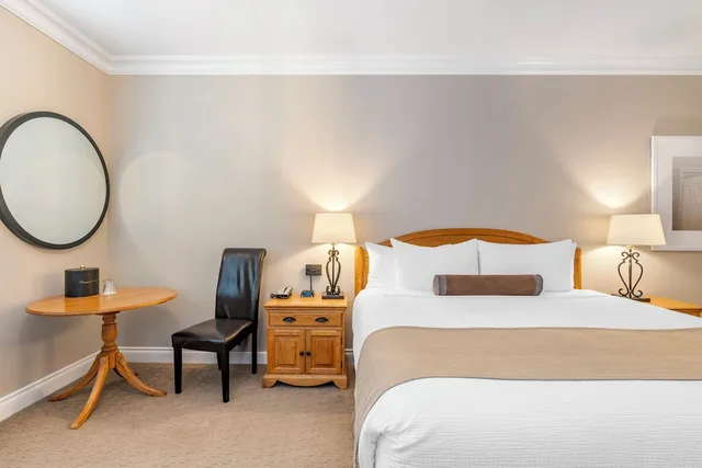 غرفة ديلوكس بسرير كينج، Regent Hotel 6/10