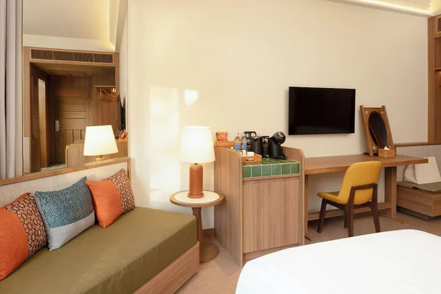 Premier, King Bed, Sea View, Aonang Villa Resort 8/10